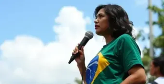 Atibaia (SP) vai às urnas escolher senadores